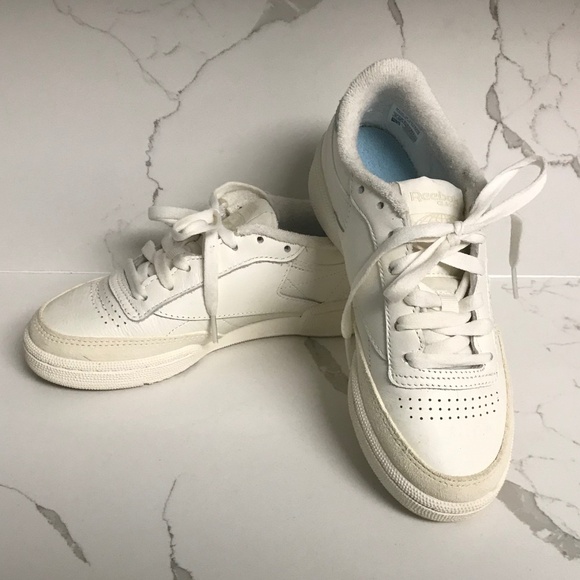 Women’s Reebok Classic Leather Sneakers US 5 White - Picture 1 of 11